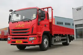 6.8米中卡新选择，江淮Q9配220马力安康发动机，自重不到6吨视频封面