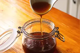 自己在家做香油，方法简单，浓浓的芝麻香味，比外面卖的还香