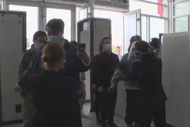 渭南北站迎来返程客流高峰 站上多措并举保安畅|东秦百姓视频封面