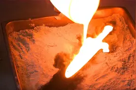 用黑曜石还能锻造出宝剑？看小哥如何捣鼓，结果大开眼界！