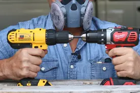 DeWalt得伟与Milwaukee美沃奇锂电钻到底谁厉害？视频封面