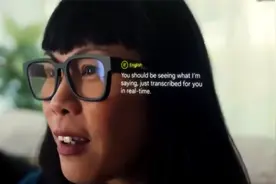 谷歌发布翻译眼镜，将对方说话实时转换成文字，支持133种语言视频封面