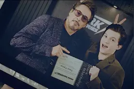 钢铁侠的遗产有多牛？近地卫星收集情报，简直是高科技传家宝！视频封面