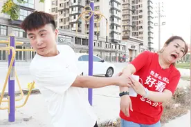 光棍问寡妇：什么马只有2条腿？寡妇的回答太搞笑了