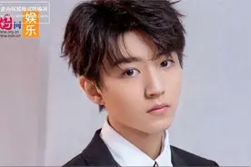 靠“爱豆”腿长猜答案