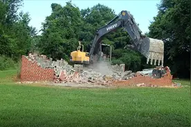 德国人拆房，全机械化操作，房子拆完周边干净整洁，做法值得学习视频封面