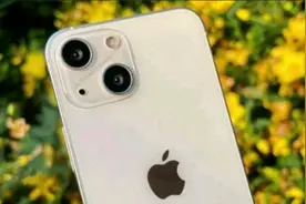 iPhone13价格曝光！顶配价格高达14000，这谁会买啊！视频封面