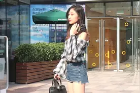 五一节，三里屯来了三位漂亮小姐姐，个个都是青春时尚很阳光视频封面