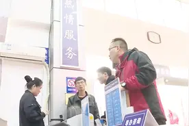 男子在瓜子二手车网买到法院查封车，销售员称找我也没用！视频封面