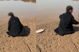 孩子不听话陷淤泥挣扎哭喊，爸爸不救反现场教育：事教人一次长心视频封面