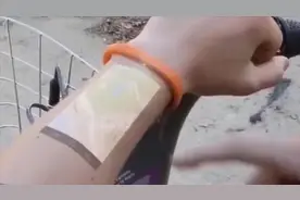 爆笑：兄弟，你这才是真正的手机啊视频封面