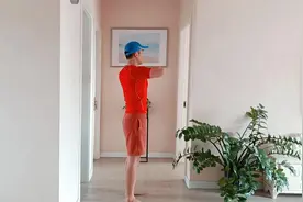 脊柱为人之“龙骨”每天“摇脊柱”3分钟，拉伸脊椎提高灵活度视频封面