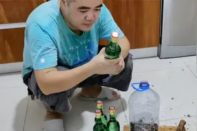 非洲的特产，植物伟哥卡宾达树皮，今天用红星二锅头全部泡了