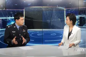 把车停在小区被剐蹭，车主应该做什么？报警又该说些什么？视频封面