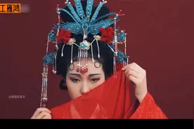 这个女孩以中国非遗技艺，登上米兰时装周，用易拉罐制作精美头冠