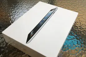 在2020年开箱全新未拆封 iOS6 的 iPad 4