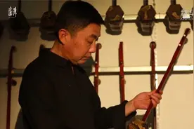 一把二胡是如何制作出来的（新华社）