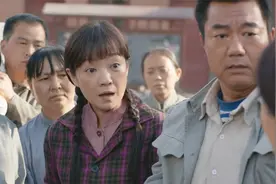 金银花嫌不公平，铁了心不交战备粮，引得所有村民来围观视频封面