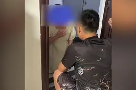 女子称有心脏病跪求邻居不要发出声音 邻居：没人时也报警说吵视频封面