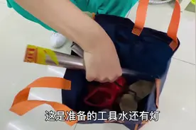 老公教闺女的干妈抓知了猴，刨坑挖洞抓了一只又一只，看着就过瘾