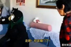 儿子想给母亲惊喜！假装乞丐回家过年看望母亲，笑着笑着就哭了！视频封面