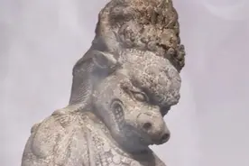 破四旧时发生的诡异事件：地底密室的魔像，深山里的杀神殿（1）视频封面