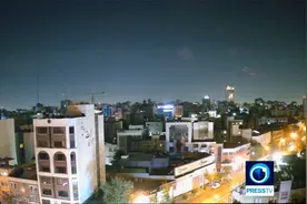 伊朗防空系统成功拦截  路上车照跑