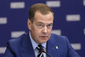 俄方发出警告，一旦美军攻击乌克兰战场俄军，将会引发世界大战视频封面