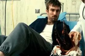 男子碰到外星科技，长出“龙虾手”，结果成为科学家争抢的实验品视频封面