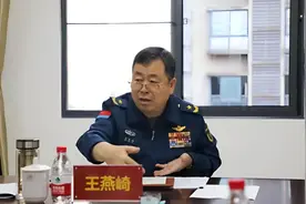 中央批准：重庆警备区少将司令员王燕崎任市委常委视频封面
