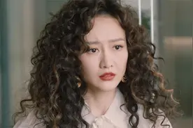 小满生活：田甜被嫌弃英文差，谁知一开口惊艳四座，何嘉如都意外