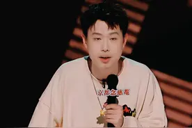 脱口秀 小伙爆笑讲述健身锻炼过程#脱口秀 #脱口秀爆梗名场面