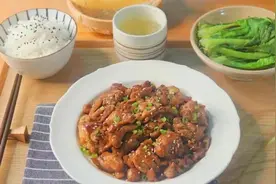 上海38岁未婚女子晒一人食晚餐，走红朋友圈，网友：活明白了视频封面