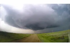 超级龙卷风的完整形成过程视频封面