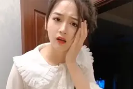 夫妻爆笑对话，老婆来大姨妈，直男老公说买止血药她吃被胖揍一顿