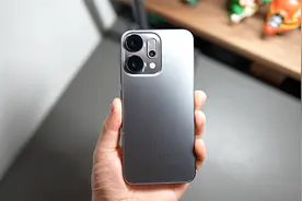 OPPO Reno14系列发布，2379元起打响直屏旗舰性价比战！