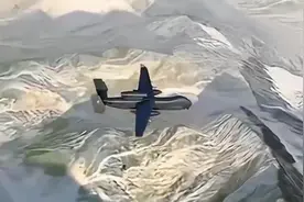 中国首款“蜂群母舰”无人机“九天”预计6月底完成首飞视频封面