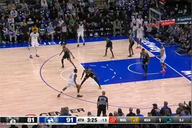 NBA精彩时刻： 爱德华兹转身后仰跳投，细腻欧洲步高难度入网！