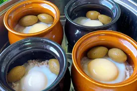 小时候外婆，常常用福建咸橄榄炖汤给我们喝，不用加盐汤都好好喝视频封面