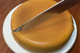 家里有鸡蛋就能做电饭煲蛋糕，无须加油和加水，蓬松暄软简单实用