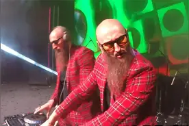 中国文化在国外杀疯了！蹦迪都用中国神曲，果然听不懂的就是高级