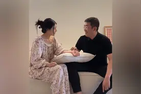 女子假装不适让中医老公把脉，刚搭上就确认怀孕，测出性别超激动视频封面