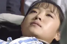 设防：丈夫怀疑妻子，直接对着怀孕肚子一脚，悲剧了视频封面