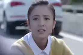 孕妇发生车祸要生了，幸好女医生路过，马上展开抢救视频封面