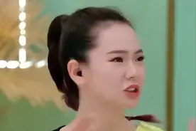 回顾我愿称戚薇为采访战神，房事都往外面说，李承铉根本拦不住！视频封面