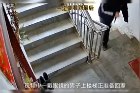 邻居长期将鞋摆放楼道，小伙忍无可忍做法引起争议！