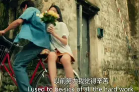 一口气看完《云边有个小卖部》#电影 真的很好看，感人至深。