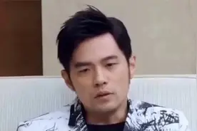 周杰伦澳门七日豪赌狂输10多亿，豪宅飞机统统抵押，官方回应来了视频封面