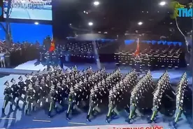 越南电视台播放：中国人民解放军仪仗队参加越南统一五十周年阅兵视频封面