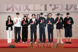 肖战《谍报上不封顶》正式开拍，周雨彤演女主很惊喜，这剧要火！